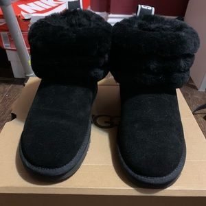 Black Uggs